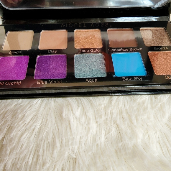 Violet Voss * Essentials 2 Palette * NEW * - Picture 3 of 7